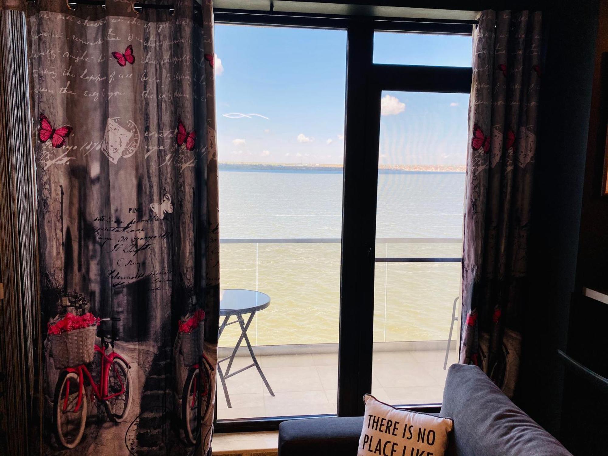 Solid Apartments Mamaia Ngoại thất bức ảnh